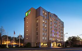 Holiday Inn Express And Suites Cambridge